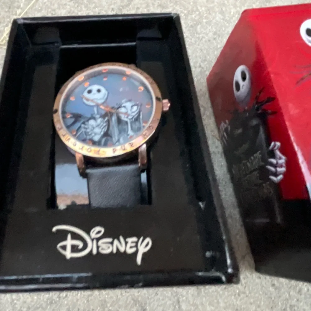Nightmare Beofre Christmas Watch Jack + Sally Forever - Picture 7 of 7